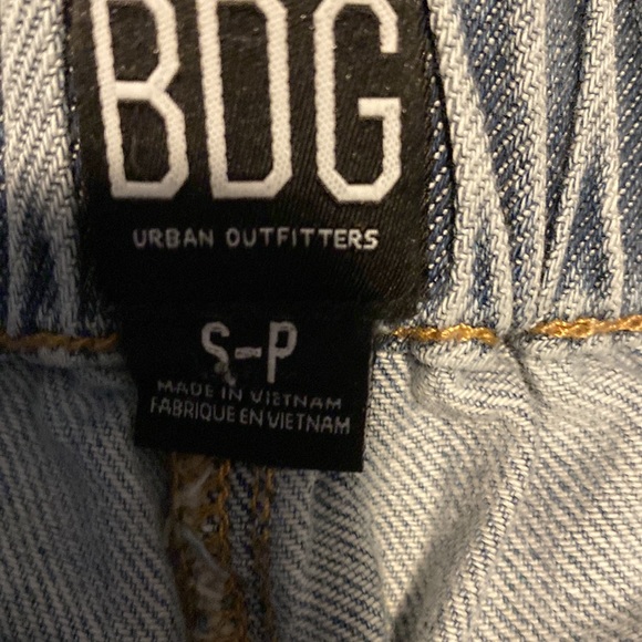 BDG URBAN OUTFITTERS DENIM HIGG WAIST SHORTS SMALL - Picture 3 of 4